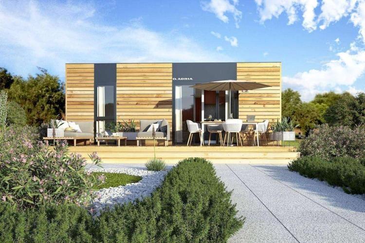 Mobile Home Mediteran Superior By The Pool In Caravan Park Strasko, 노바야 외부 사진