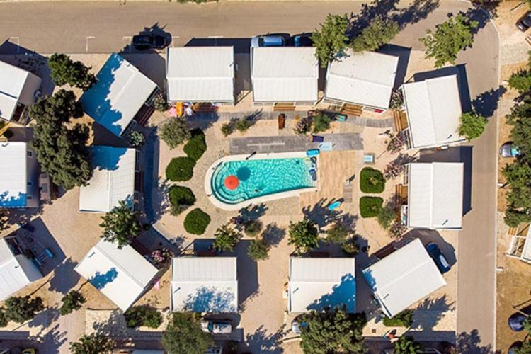 Mobile Home Mediteran Superior By The Pool In Caravan Park Strasko, 노바야 외부 사진